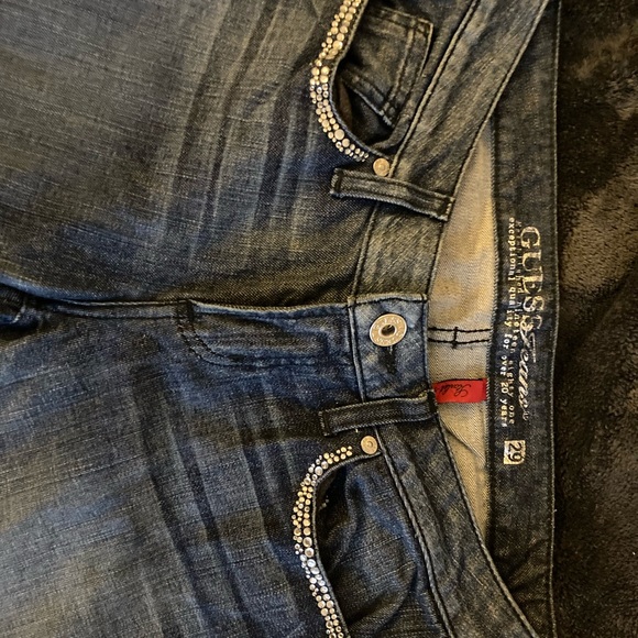 Guess Jeans - Picture 2 of 9